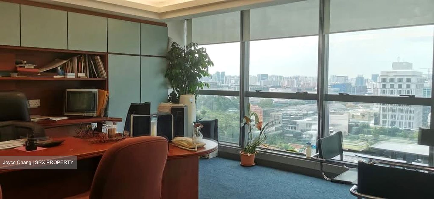 High Street Centre (D6), Office #560636901